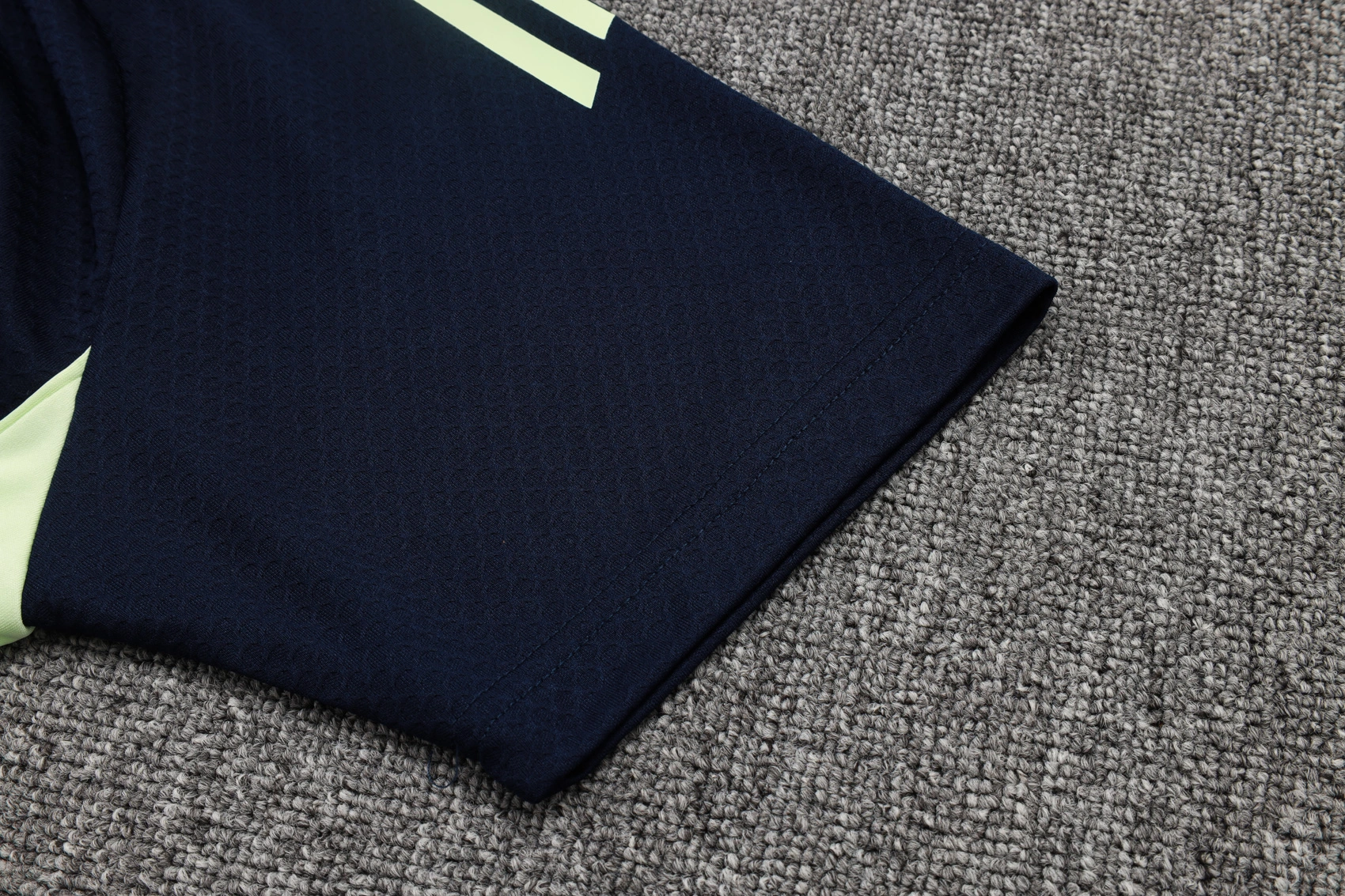 Real Madrid Training Kit (Polo+Pants) Cyan 2025/26 - Image 3