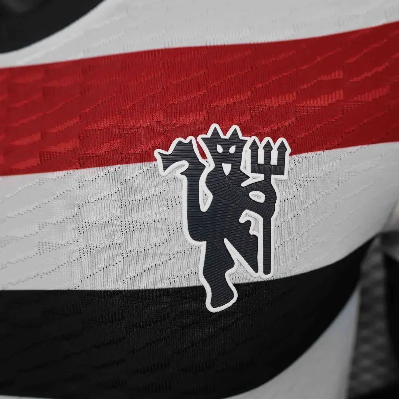 Manchester United Third Away Football Jersey Shirt 2024/25 - Image 5