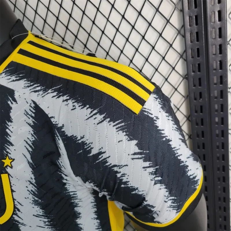 Juventus Soccer Jersey Home Shirt 2023/24 - Image 5