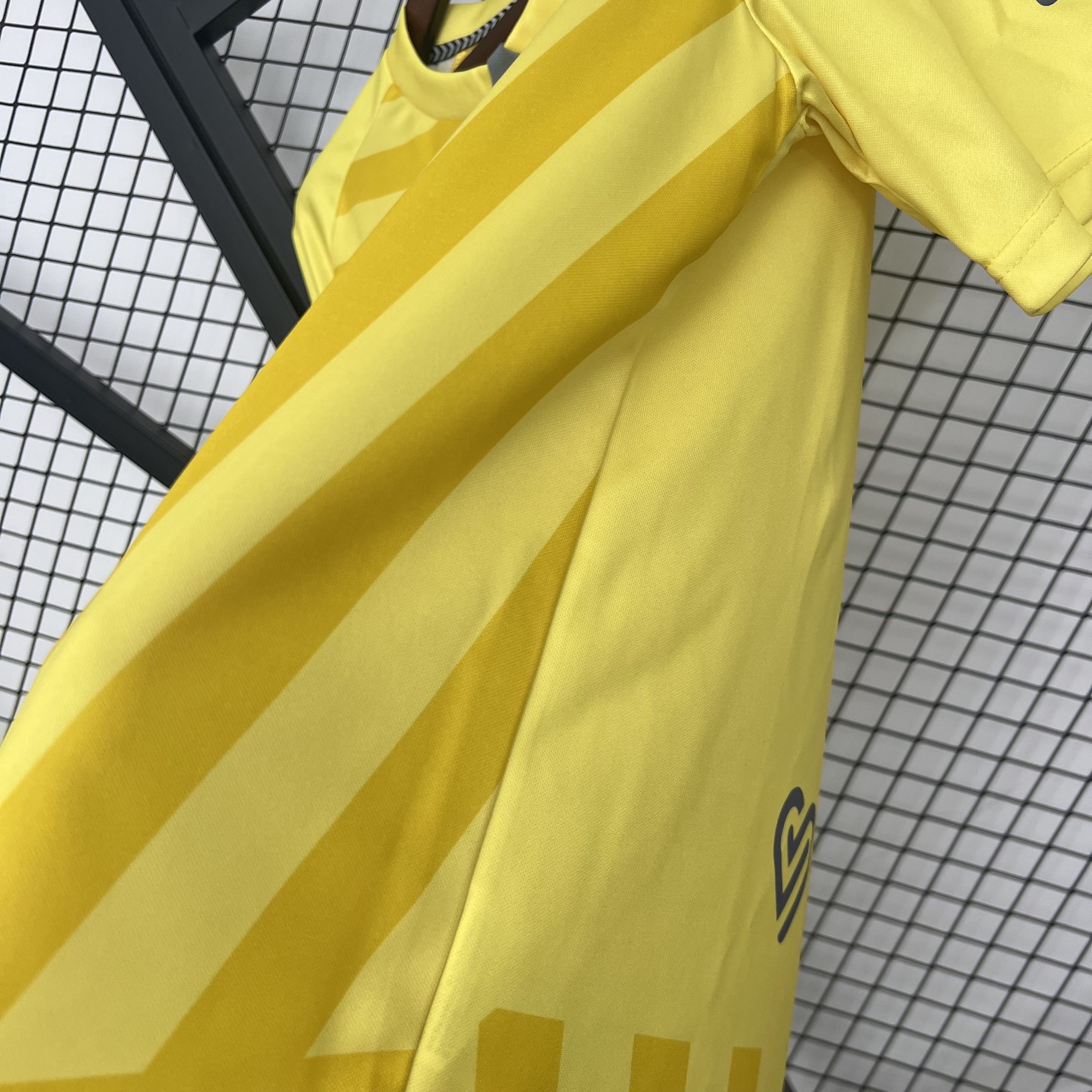 Real Betis Yellow Goalkeeper Custom Soccer Jersey 2025/26 - Image 4