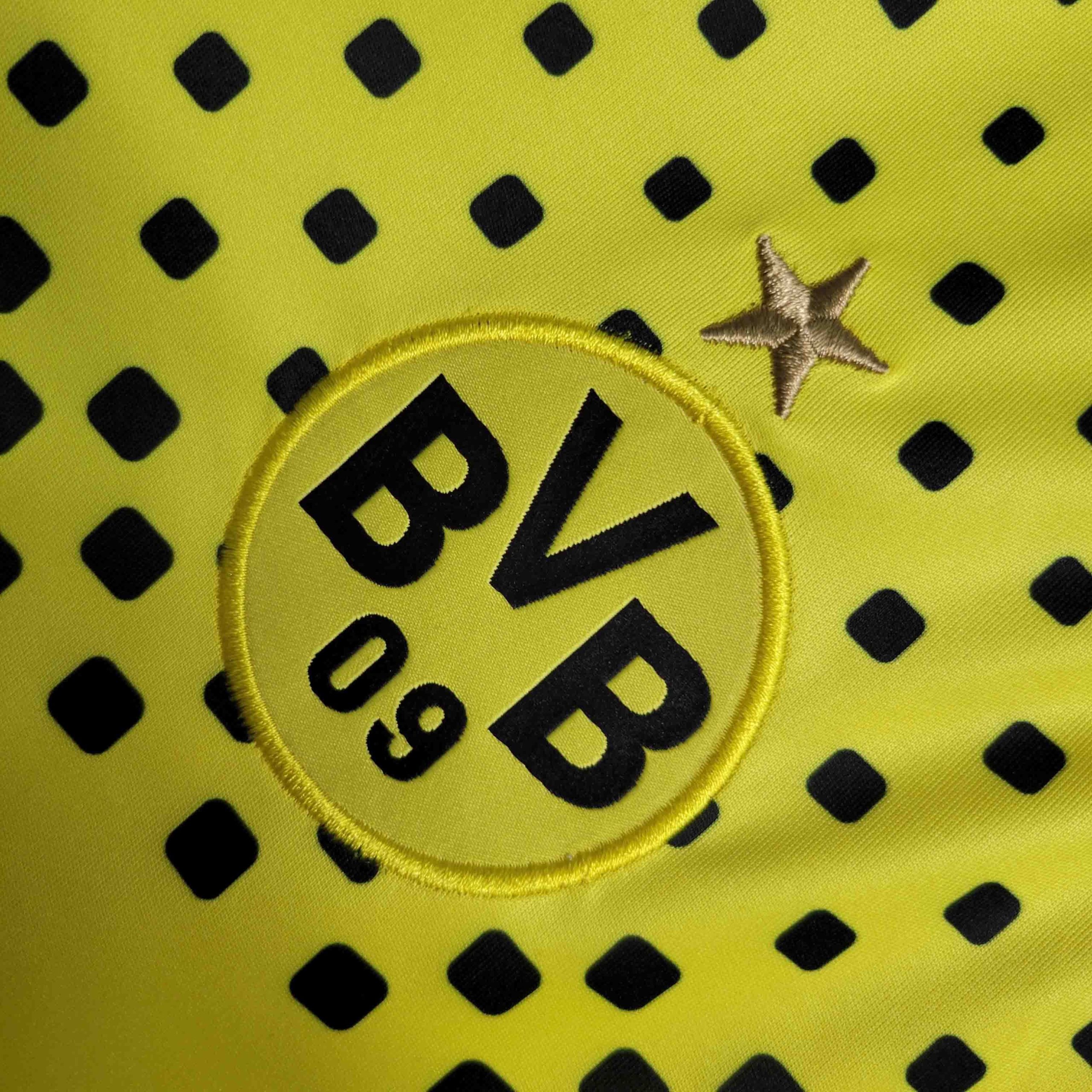 Borussia Dortmund Retro Jersey Home Soccer Shirt 2011/12 - Image 3