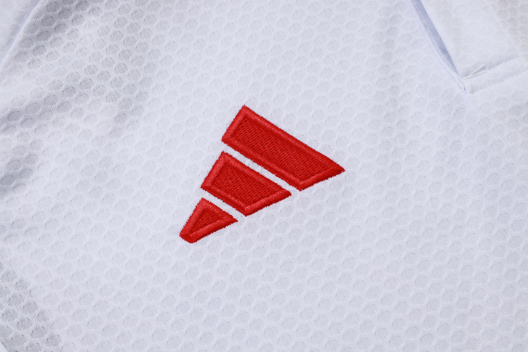 Liverpool Training Kit (Polo+Pants) White 2025/26 - Image 5