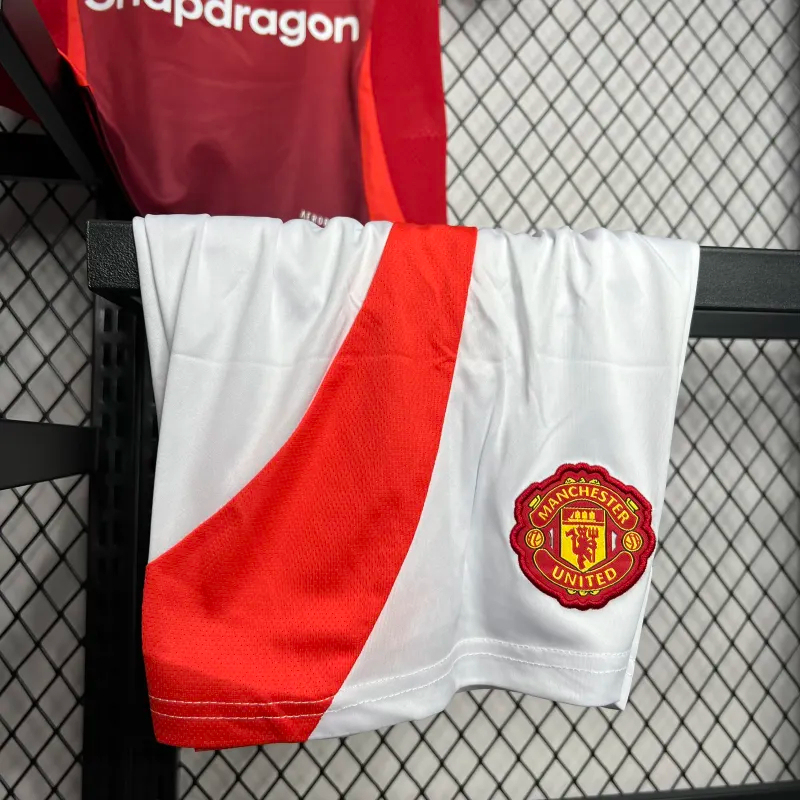 Manchester United Home Kids Kit Jersey+Shorts 2024/25 - Image 5