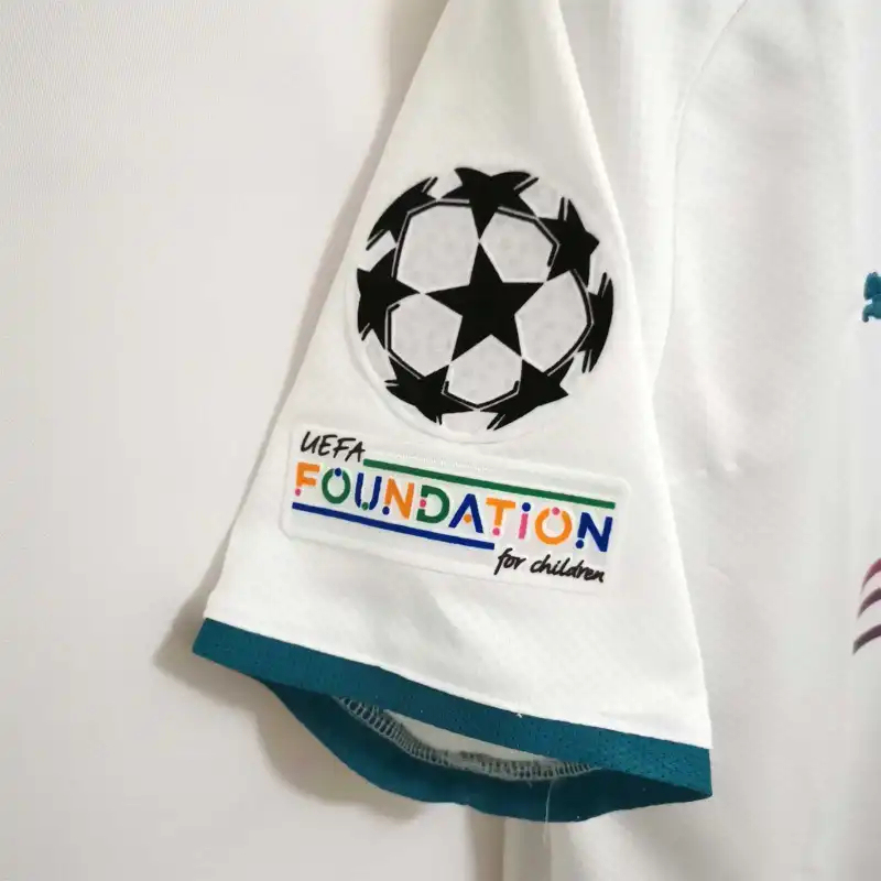 Manchester City Retro Away Football Jersey Shirt 2021/22 - Image 3