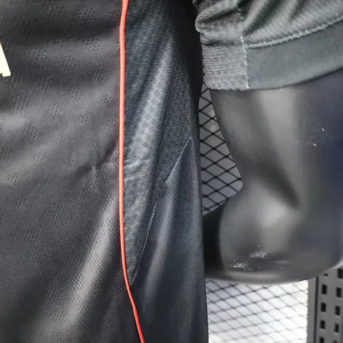 Liverpool Football Jersey Black Special Edition Shirt 2025/26 - Image 5