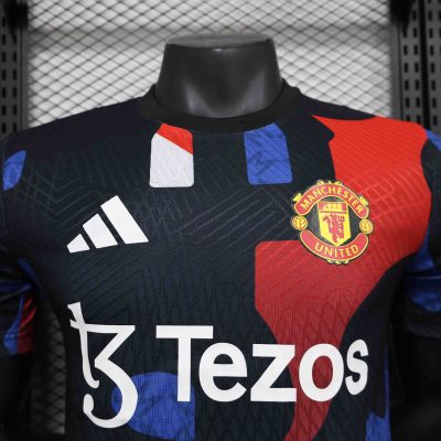 Alternative view of Manchester United Training Football Jersey Shirt 2024/25