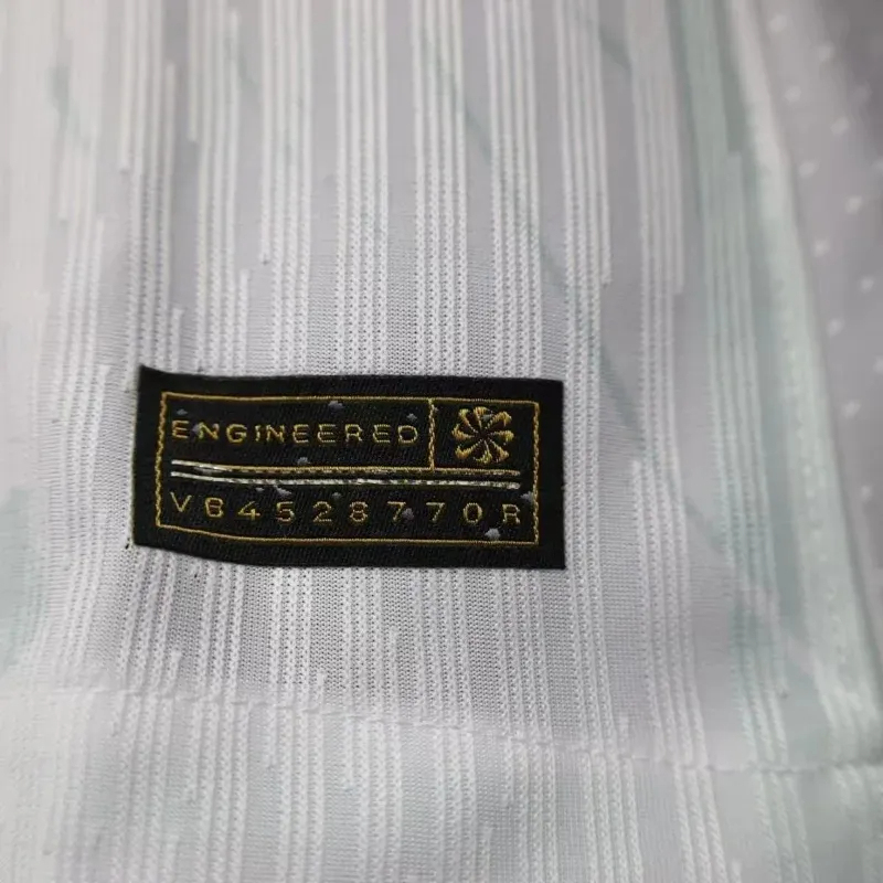 Liverpool Football Jersey Third Away Shirt 2024/25 - Image 4