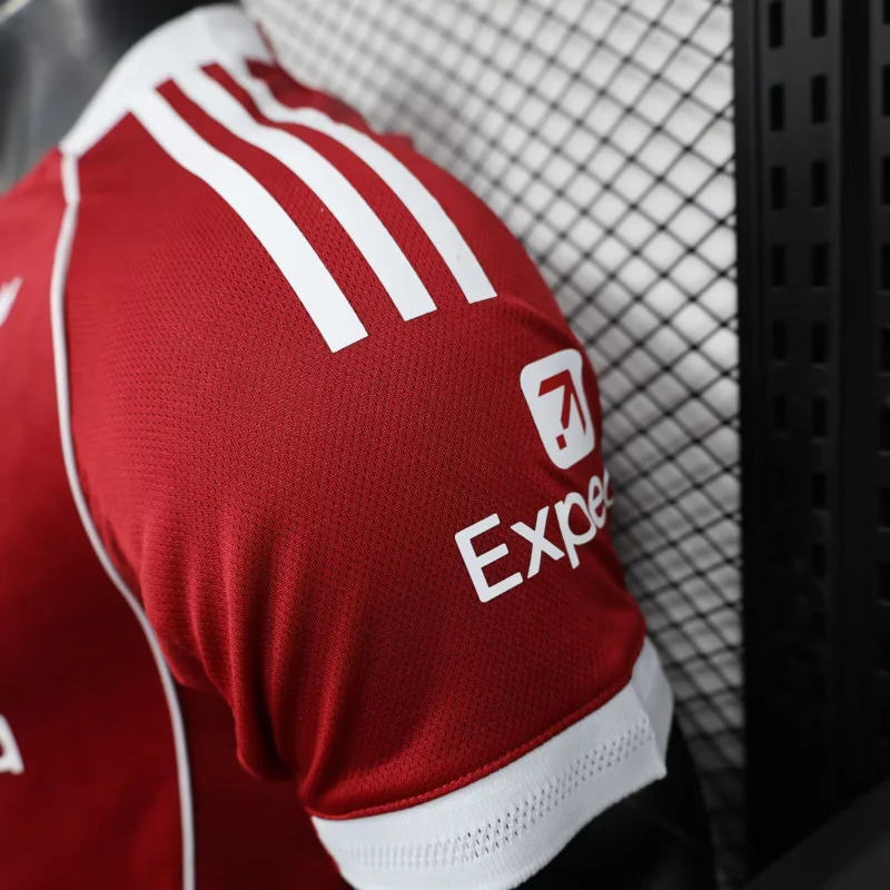 Liverpool Football Jersey Home Shirt 2025/26 - Image 5