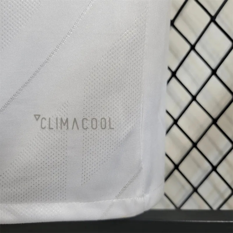 Real Madrid Retro Jersey Home Custom Soccer Shirt 2017/18 - Image 5