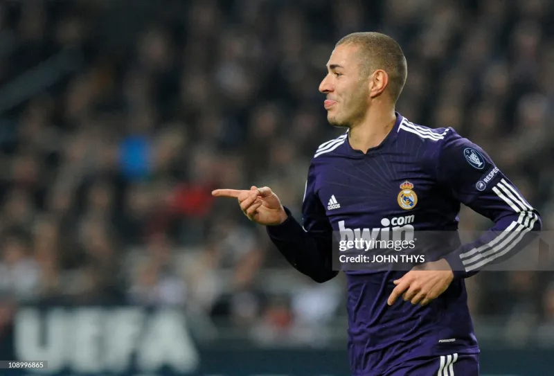 Real Madrid Retro Jersey Third Away Soccer Shirt 2010/11 - Image 4