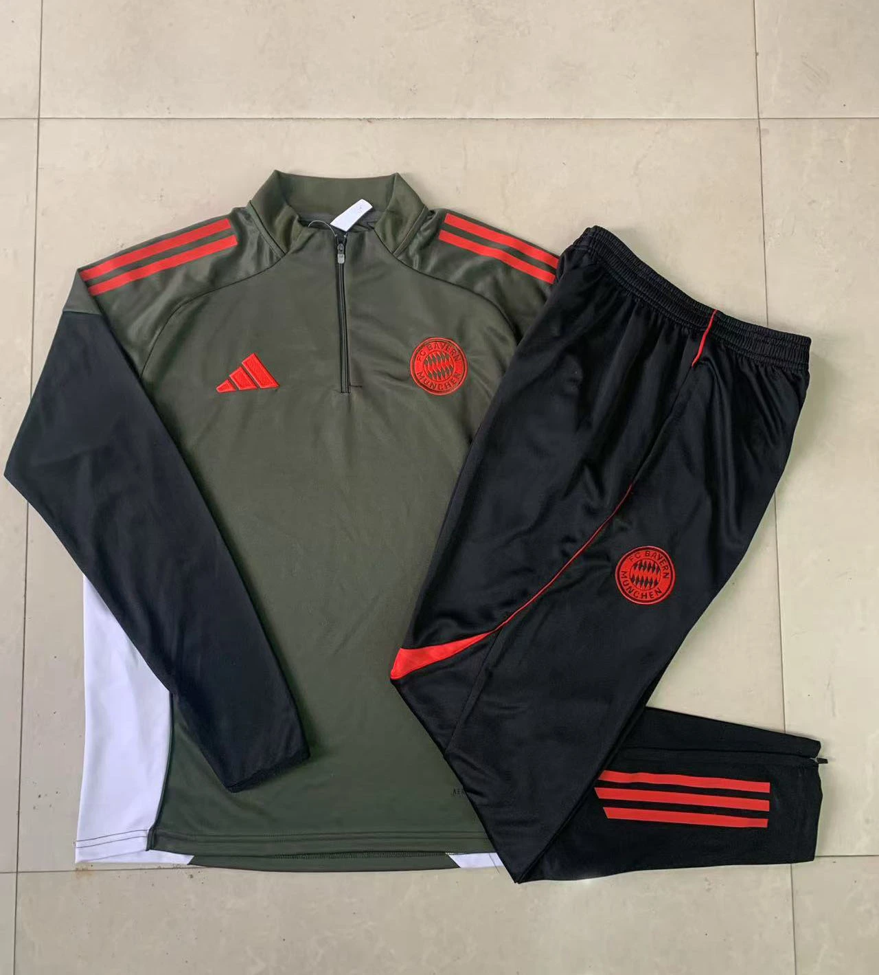 Kids Bayern Munich Training Kit (Sweatshirt+Pants) Deep Green 2025/26 - Image 2