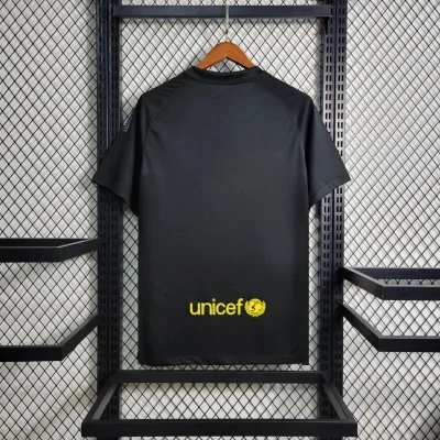 Alternative view of Barcelona Retro Jersey Away Soccer Shirt 2011-12