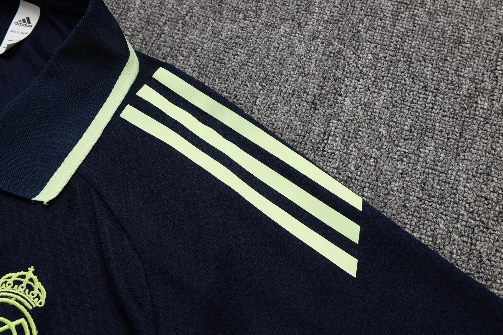 Real Madrid Training Kit (Polo+Pants) Cyan 2025/26 - Image 4