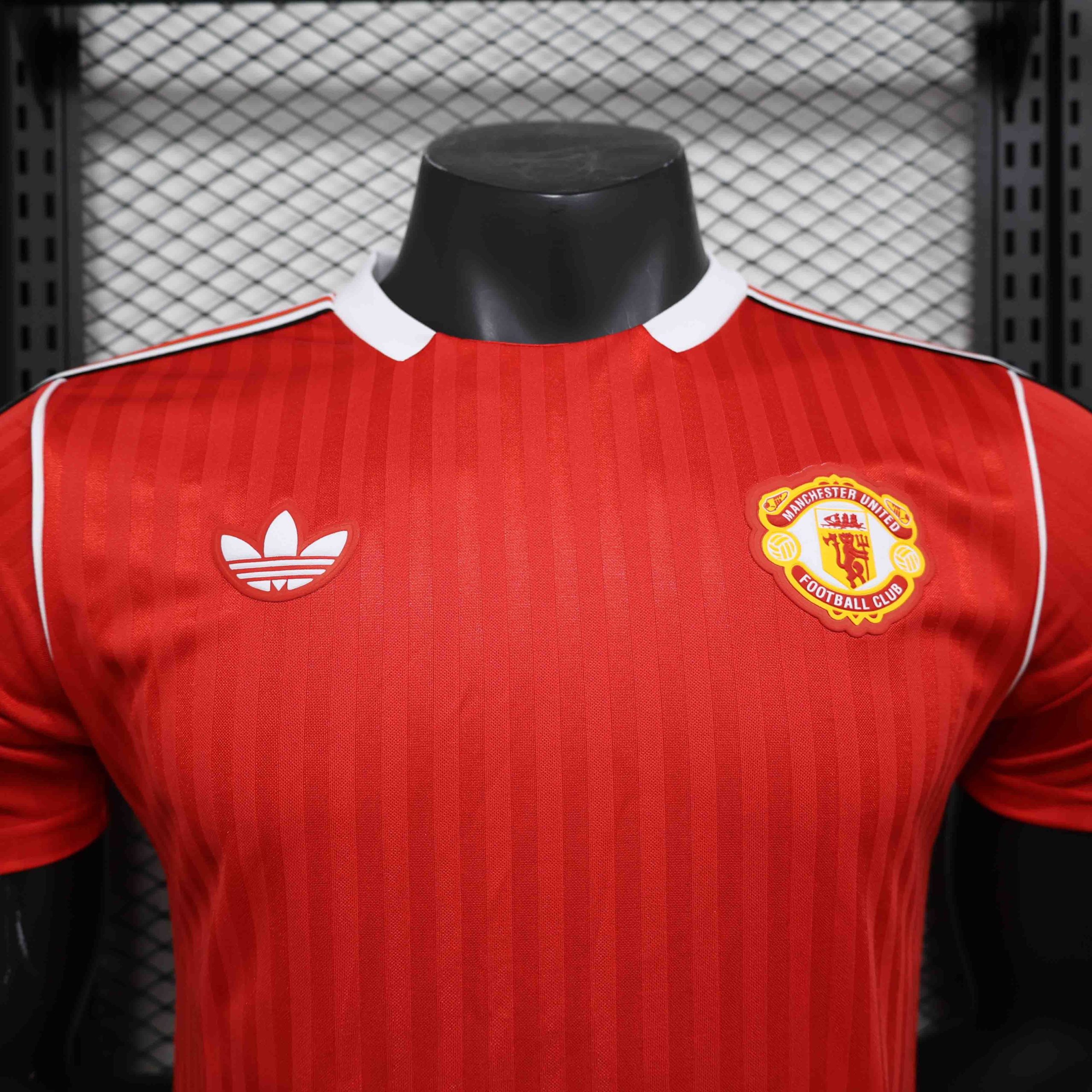 Manchester United Red OG Special Edition Football Jersey Shirt 2025/26 - Image 3