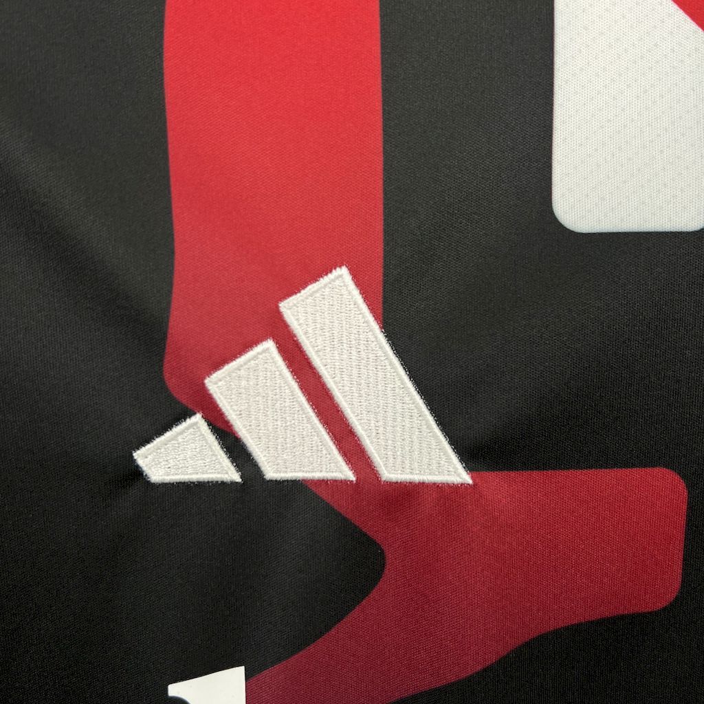 Manchester United Training Football Jersey Shirt 2024/25 - Image 4