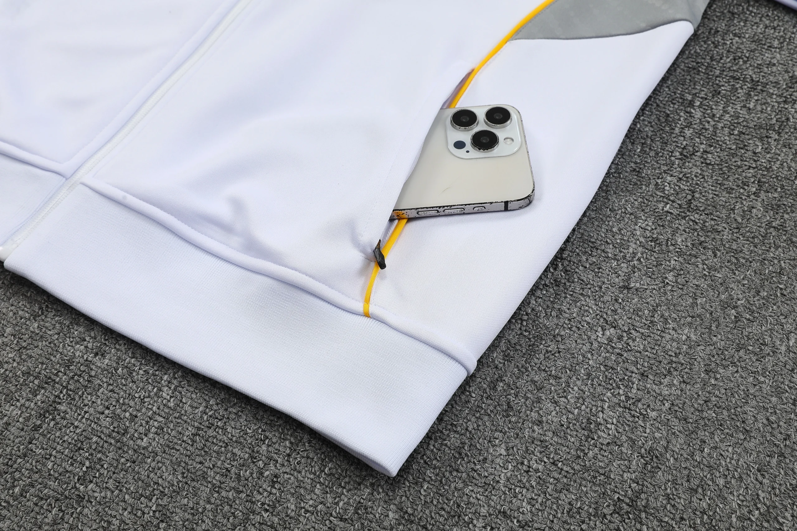 Real Madrid Training Kit (Jacket+Pants) White 2025/26 - Image 5