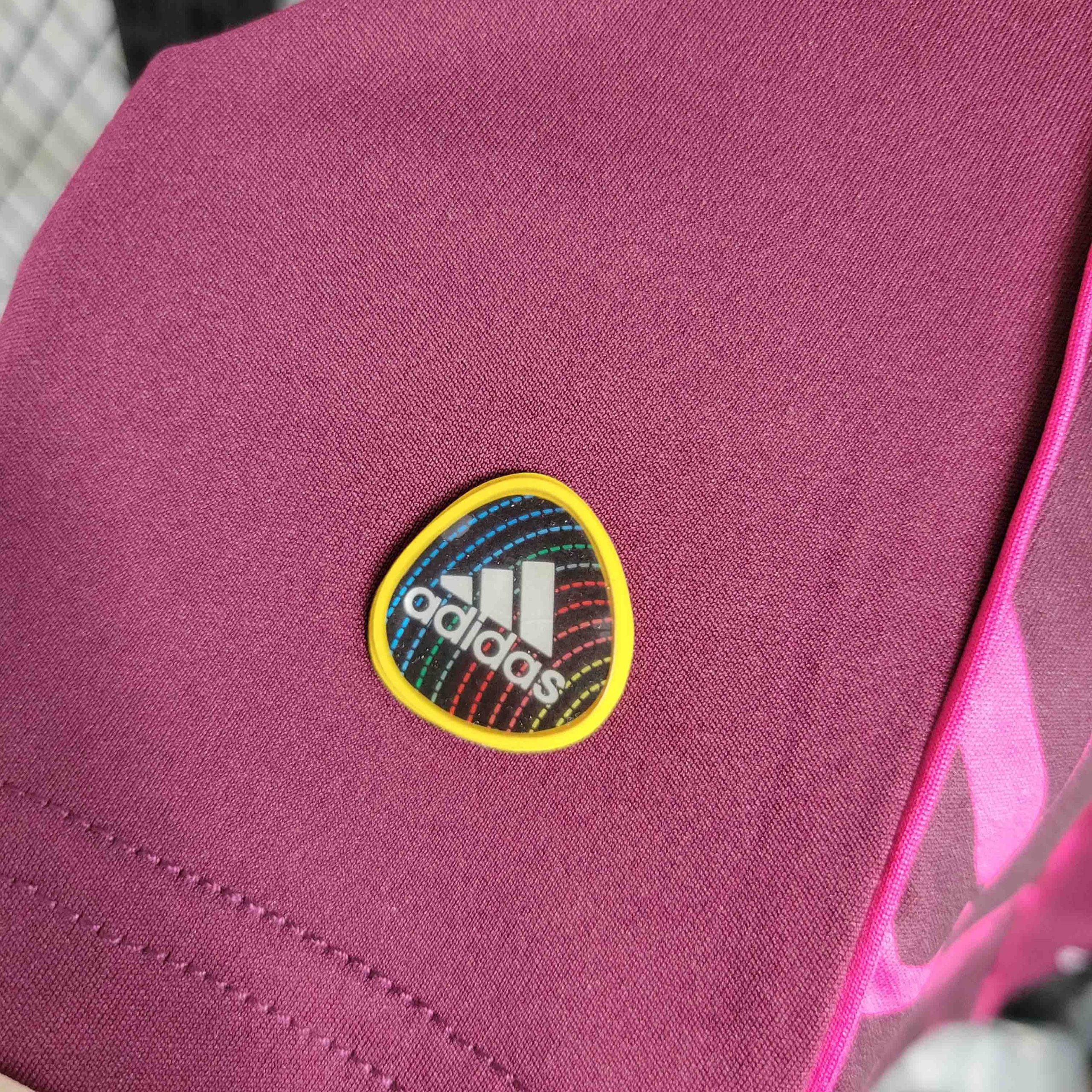 Olympique Lyonnais Retro Football Jersey Away Custom Shirt 2010-11 - Image 4