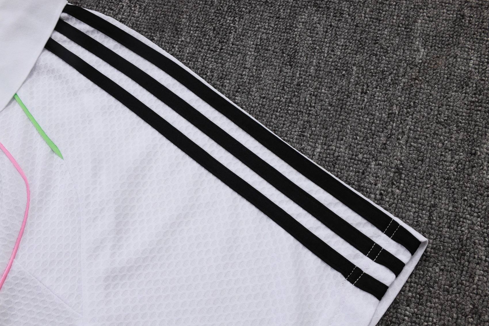 Juventus Training Kit (Polo+Pants) White 2025/26 - Image 2